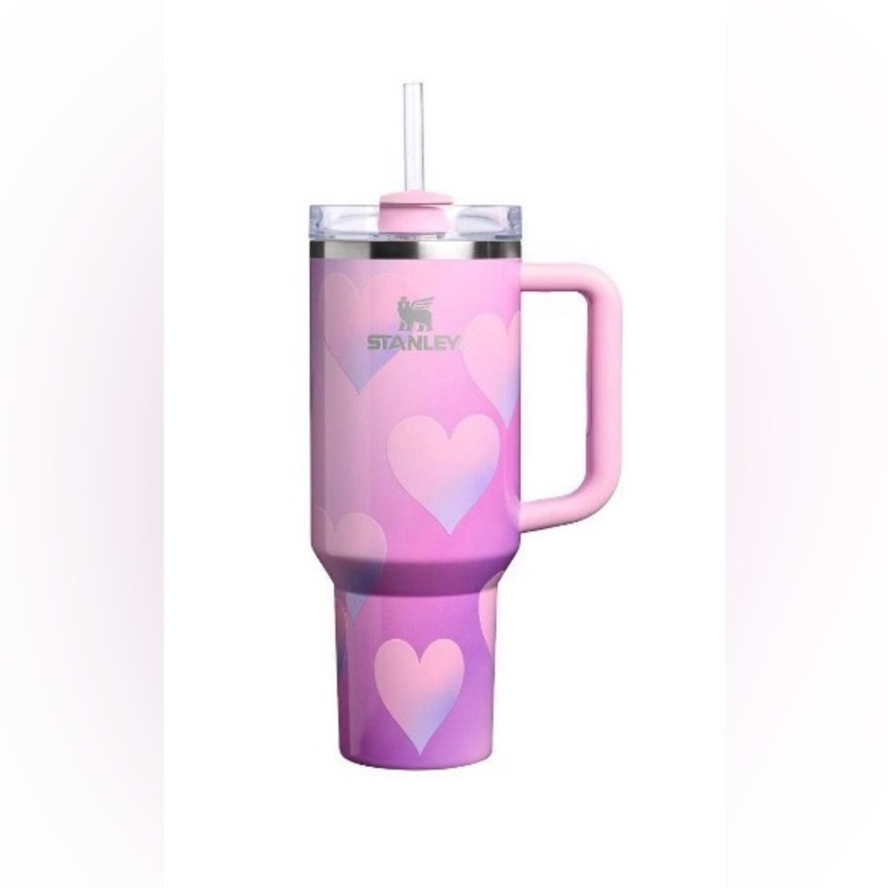 Stanley
Valentine's Day 40 oz
Stainless Steel H2.0 Flowstate
